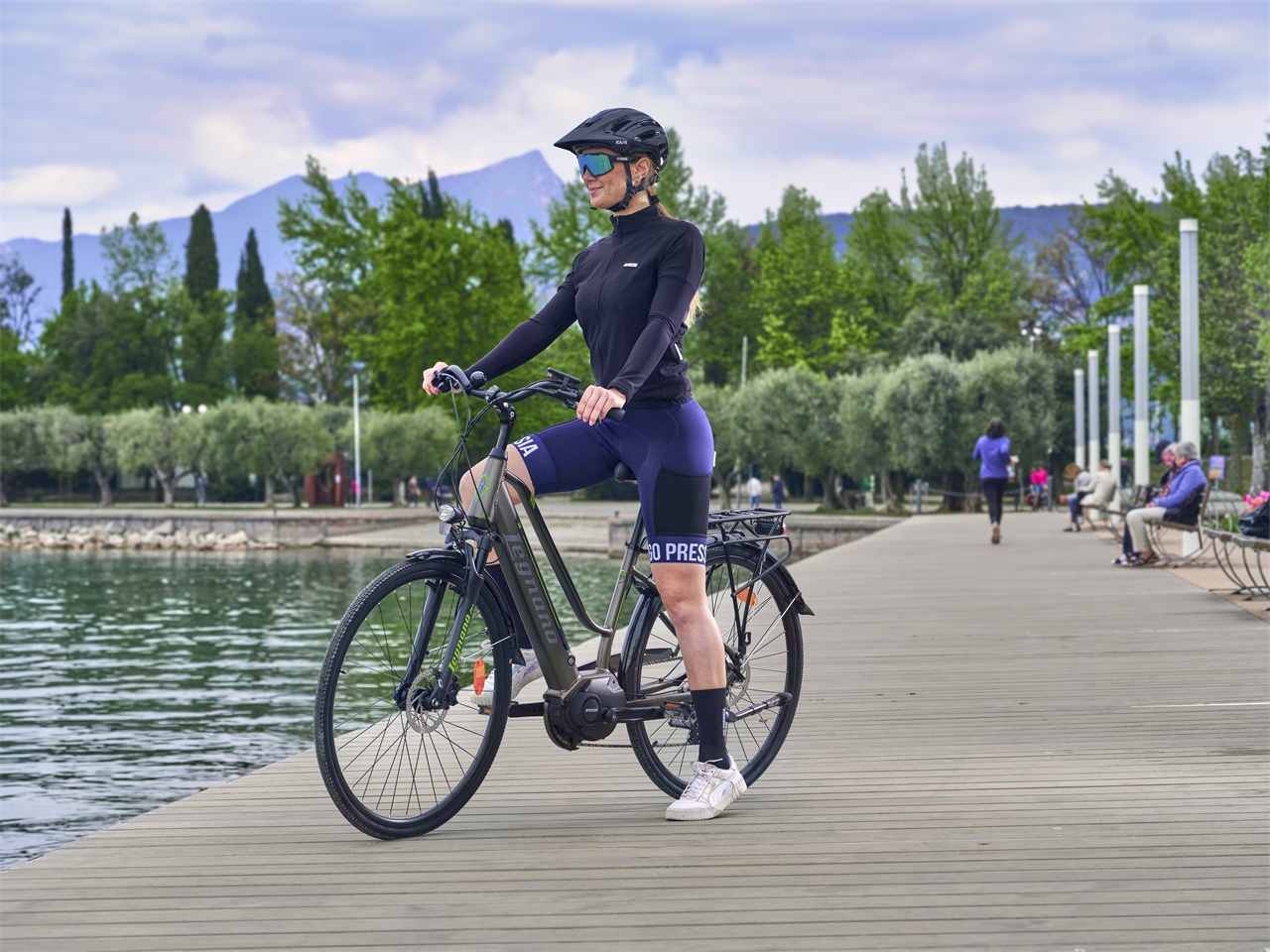 E-BIKE TREKKING TERRA LADY 44 DARK GREY-6