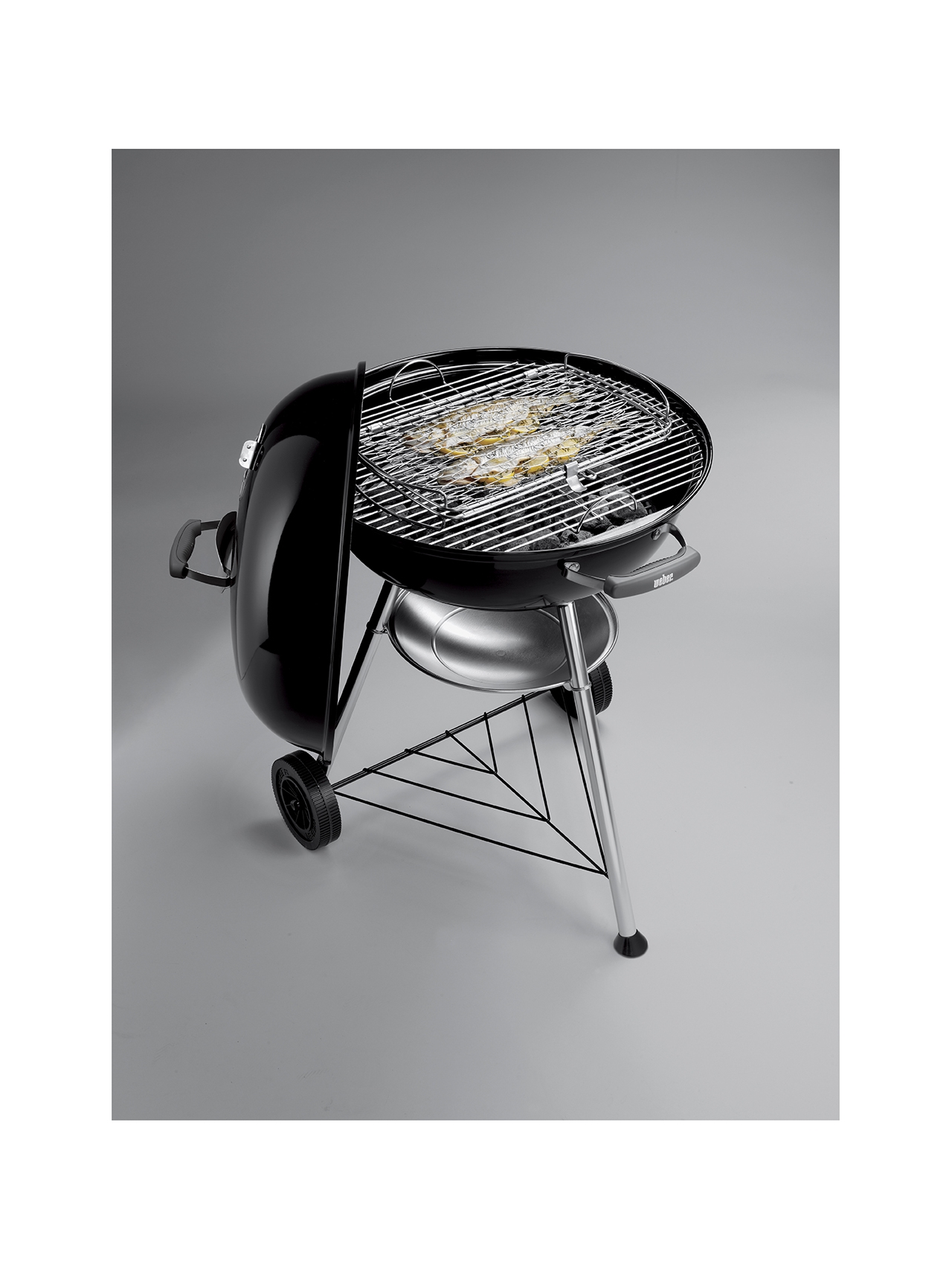 WEBER COMPACT KETTLE - BARBECUE A CARBONE 57 CM-2
